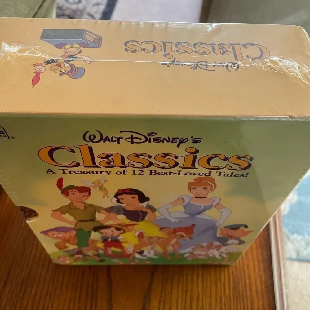 Walt Disneys NEW Classics 12 best lived books new and sealed